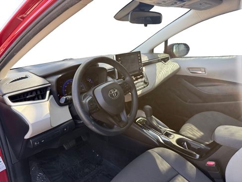 Used 2020 Toyota Corolla LE FWD image 9