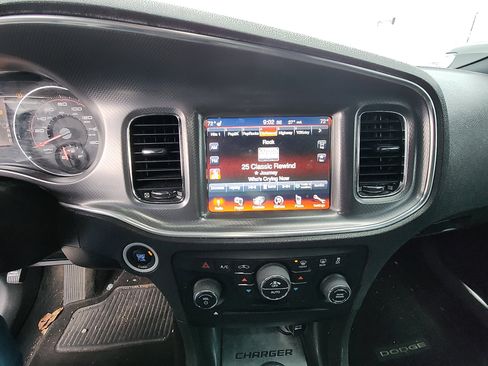 Used 2013 Dodge Charger R/T w/ Wheels & Tunes Group image 10
