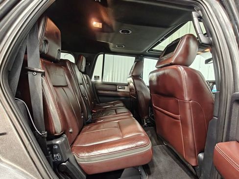 Used 2015 Ford Expedition Platinum AWD/4WD image 28