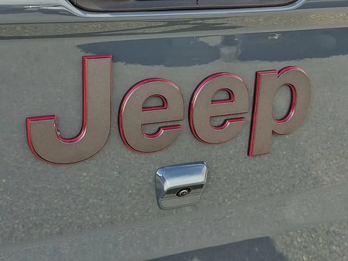 Used 2026 Jeep Gladiator Rubicon AWD/4WD image 30
