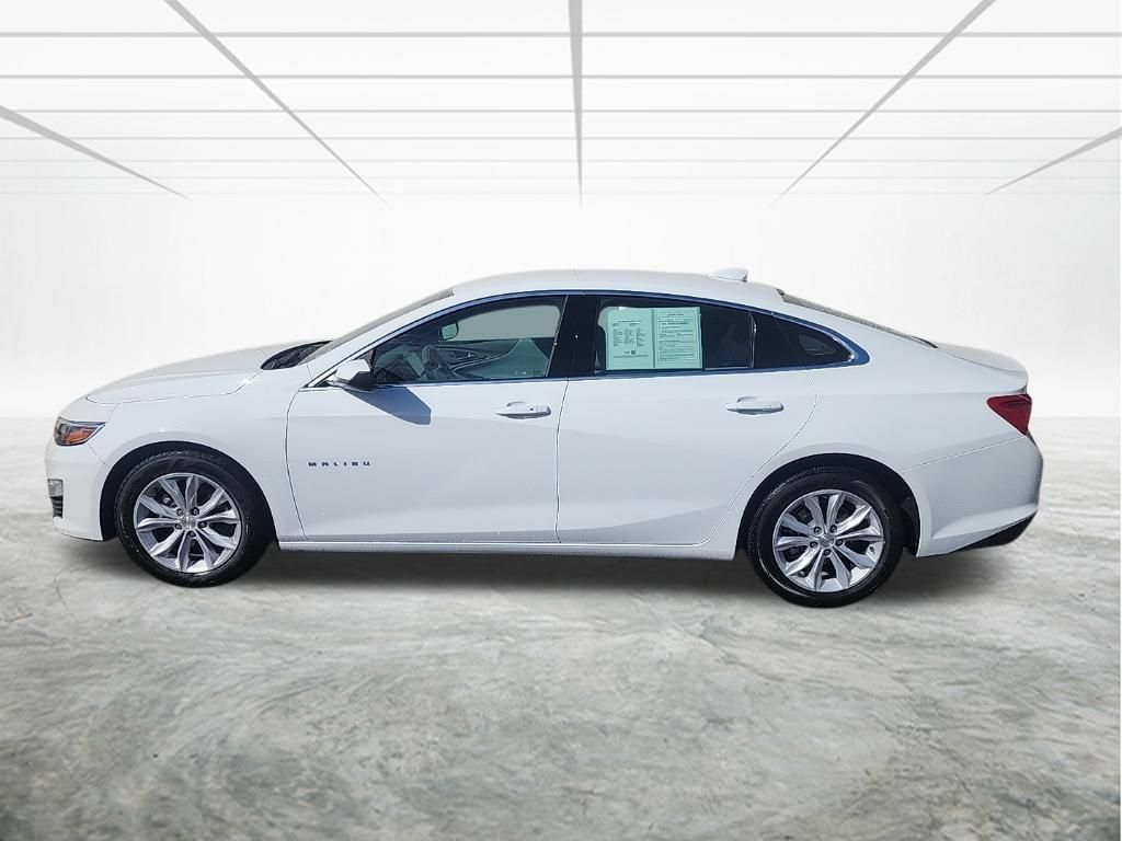 Used 2025 Chevrolet Malibu LT FWD image 2