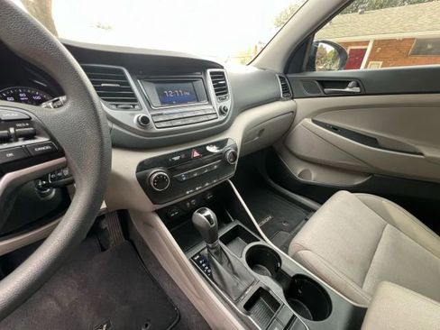 Used 2016 Hyundai Tucson SE w/ Option Group 02 image 10