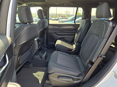 New 2026 Jeep Grand Cherokee L Laredo AWD/4WD image 26