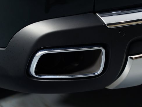 Used 2023 Rolls-Royce Cullinan w/ Cullinan Package image 17