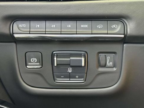 Used 2025 Cadillac Escalade ESV Sport Platinum AWD/4WD image 24