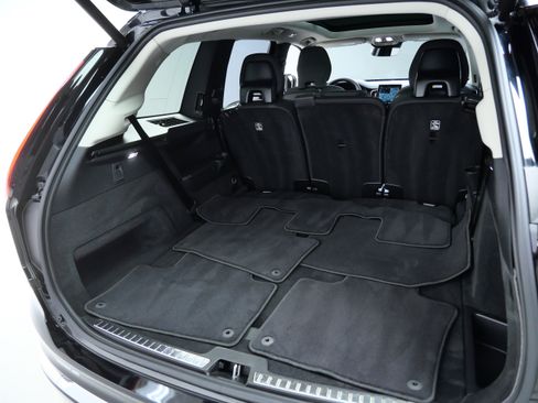 Used 2025 Volvo XC90 B6 Plus AWD/4WD image 7