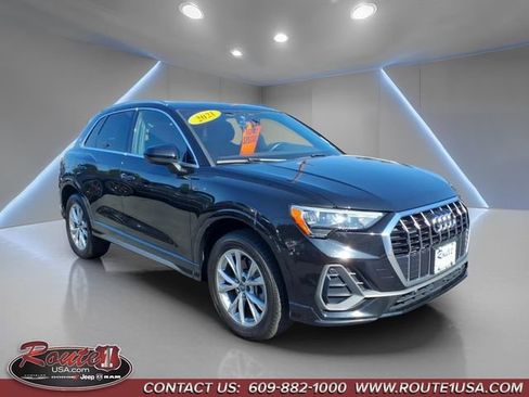Used 2021 Audi Q3 2.0T Premium w/ Convenience Package AWD/4WD image 1