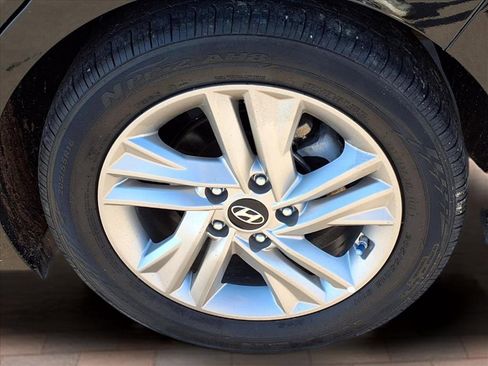 Used 2019 Hyundai Elantra SEL w/ Winter Weather Package image 31