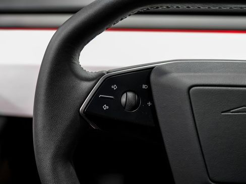 Used 2024 Tesla Cybertruck AWD Crew Cab image 13