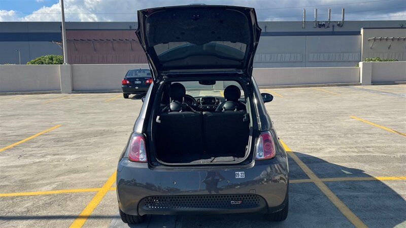 Used 2018 FIAT 500 e w/ Esport Package FWD image 9