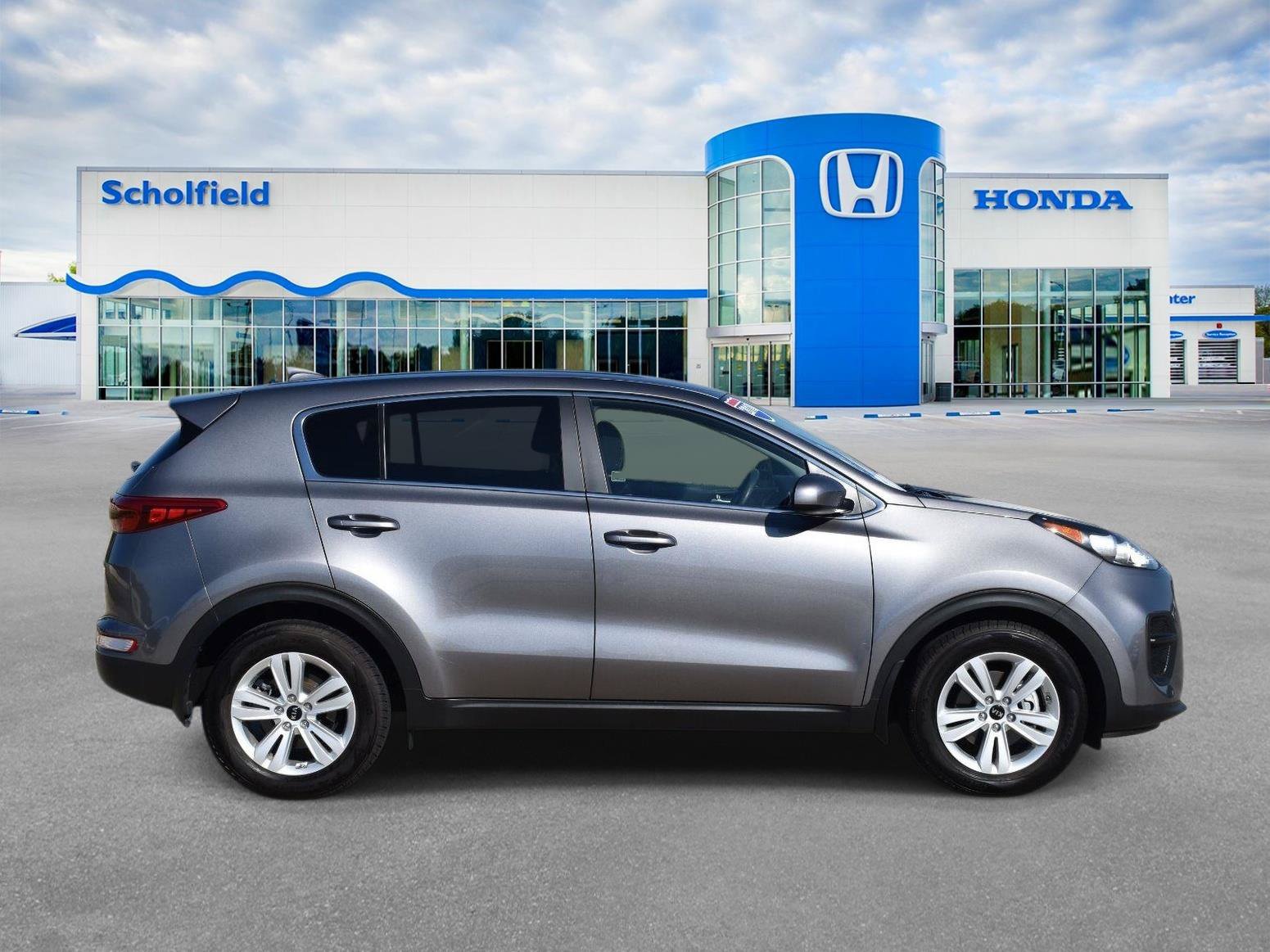 Used 2018 Kia Sportage LX FWD image 2