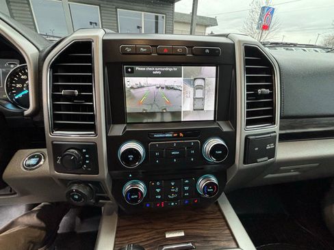 Used 2018 Ford F150 Lariat w/ Equipment Group 502A Luxury image 21