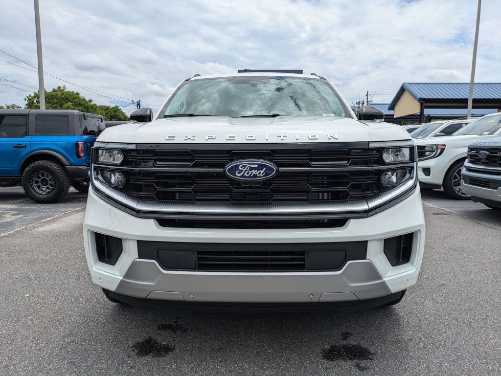 New 2026 Ford Expedition Max Platinum w/ Platinum Ultimate Package AWD/4WD image 9