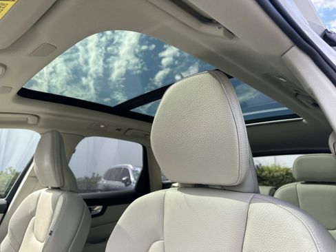 Certified 2025 Volvo XC60 T8 Plus w/ Protection Package Premier image 35