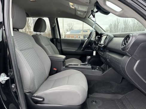 Used 2022 Toyota Tacoma SR image 7