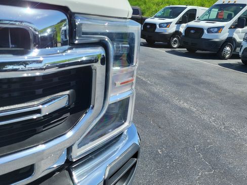 Used 2022 Ford F250 Lariat w/ Lariat Ultimate Package AWD/4WD image 3