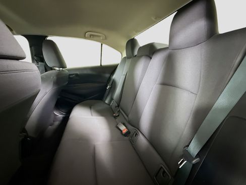 Used 2025 Toyota Corolla LE image 24