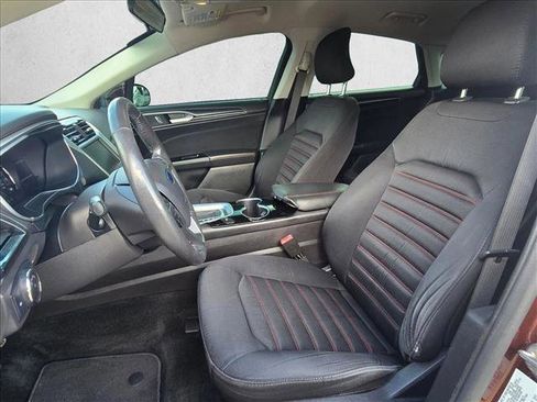 Used 2016 Ford Fusion SE FWD image 15