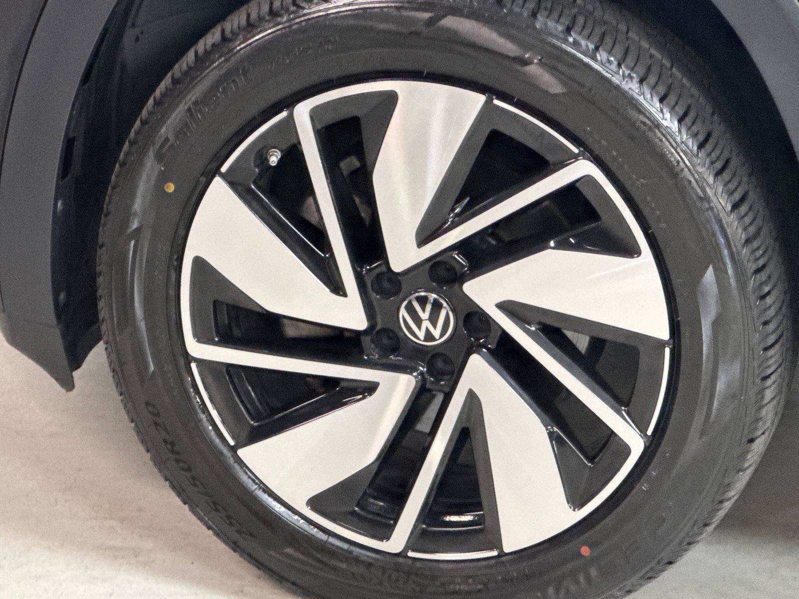 Used 2025 Volkswagen Atlas SE AWD/4WD image 24