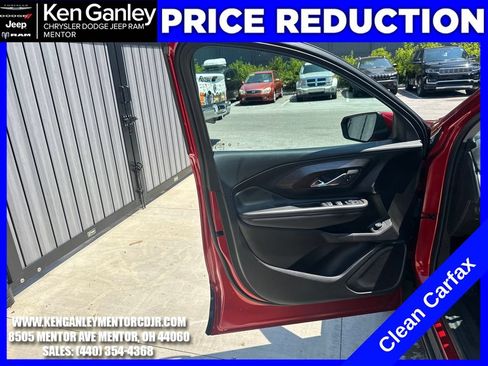 Used 2023 GMC Terrain SLE w/ Driver Convenience Package AWD/4WD image 10