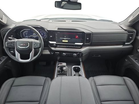 Used 2024 GMC Sierra 1500 SLT w/ SLT Convenience Package image 9