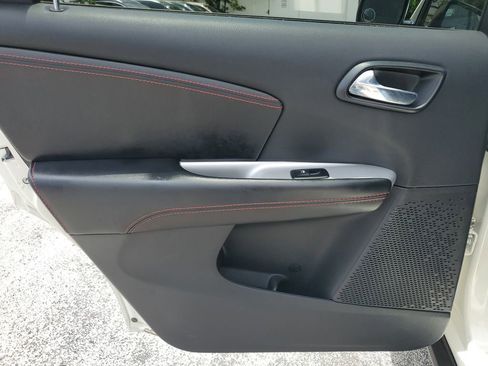 Used 2019 Dodge Journey GT FWD image 11