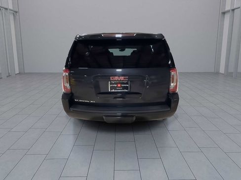 Used 2020 GMC Yukon XL SLT w/ Premium Edition image 7