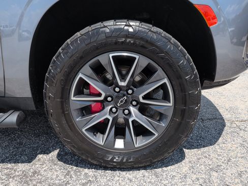 Used 2021 Chevrolet Tahoe Z71 AWD/4WD image 9