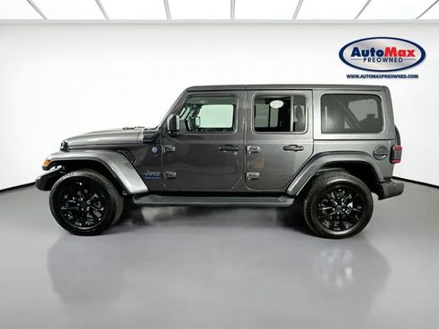 Used 2025 Jeep Wrangler Sahara 4xe image 8