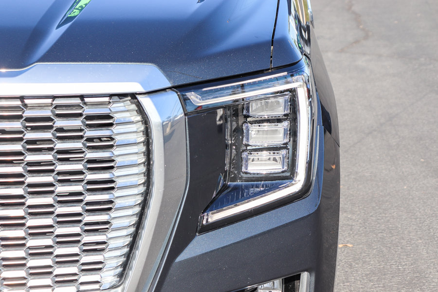 Used 2021 GMC Yukon Denali w/ Denali Ultimate Package AWD/4WD image 11