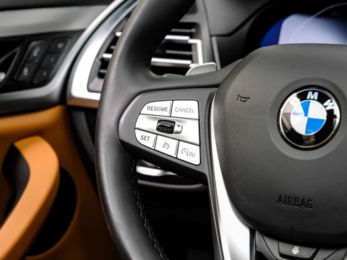 Used 2025 BMW X4 xDrive30i image 21