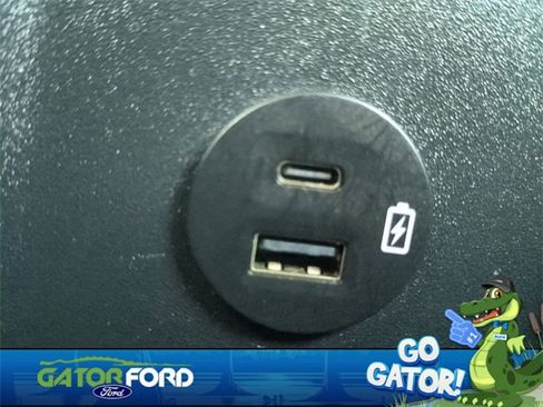 Used 2020 Ford Escape SE Sport image 16