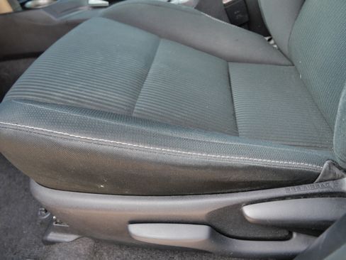 Used 2015 Toyota RAV4 XLE FWD image 20