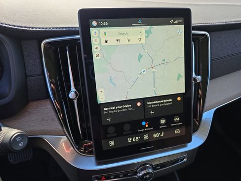 New 2026 Volvo XC90 B6 Plus w/ Protection Package Premier image 15