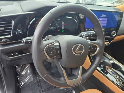Used 2025 Lexus NX 350h AWD w/ Premium Package image 26
