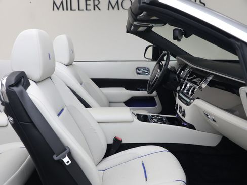 Certified 2017 Rolls-Royce Dawn image 31