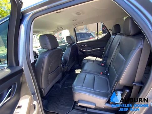 Used 2021 Chevrolet Traverse LT w/ LT Premium Package AWD/4WD image 31