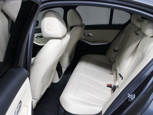 Used 2019 BMW 330i xDrive 330i xDrive image 22