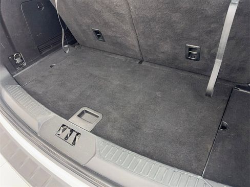 Used 2020 Ford Explorer XLT w/ Equipment Group 202A image 85