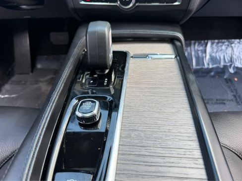 Used 2023 Volvo S90 B6 Plus AWD/4WD image 21