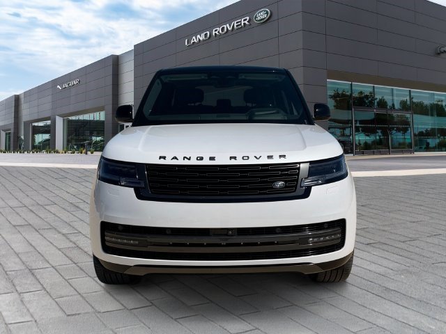 Certified 2025 Land Rover Range Rover SE AWD/4WD image 8