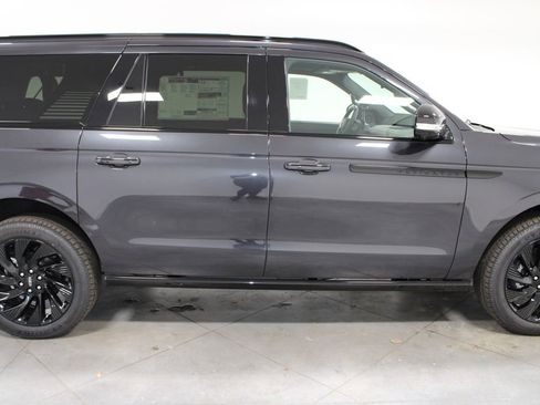 New 2026 Lincoln Navigator L Reserve w/ Jet Appearance Package image 10