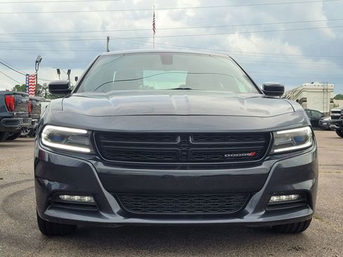 Used 2017 Dodge Charger R/T RWD image 3