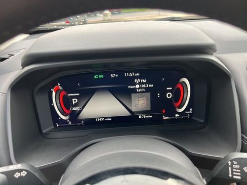 Used 2024 Nissan Rogue SL image 40