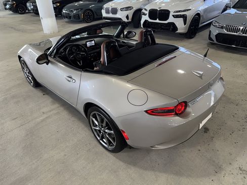 Used 2023 MAZDA MX-5 Miata Grand Touring image 34