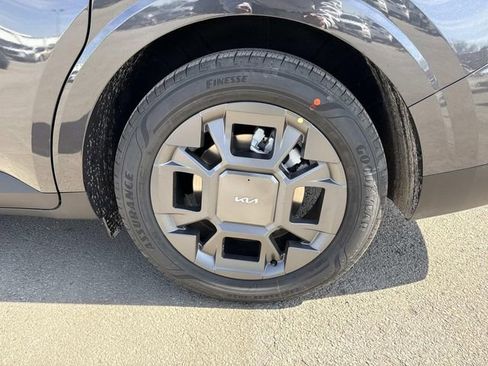 New 2026 Kia Carnival SX image 29