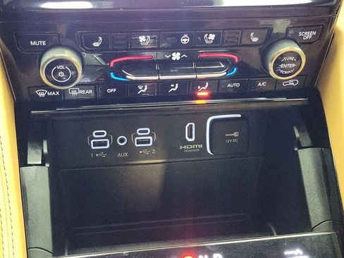 Used 2024 Jeep Grand Cherokee L Summit image 17