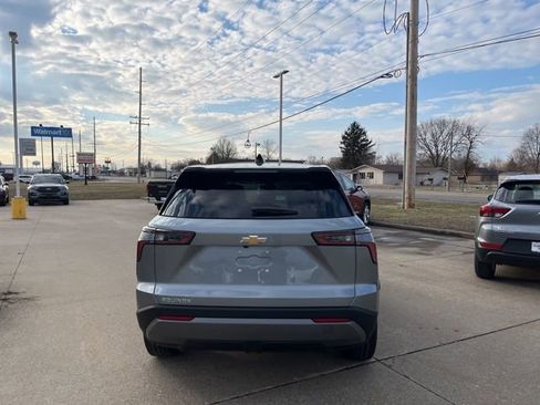 New 2026 Chevrolet Equinox LT image 6