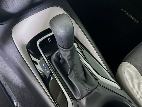 Used 2025 Toyota Corolla LE FWD image 20