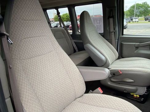 Certified 2024 Chevrolet Express 3500 LT w/ LT Preferred Equipment Group RWD image 26